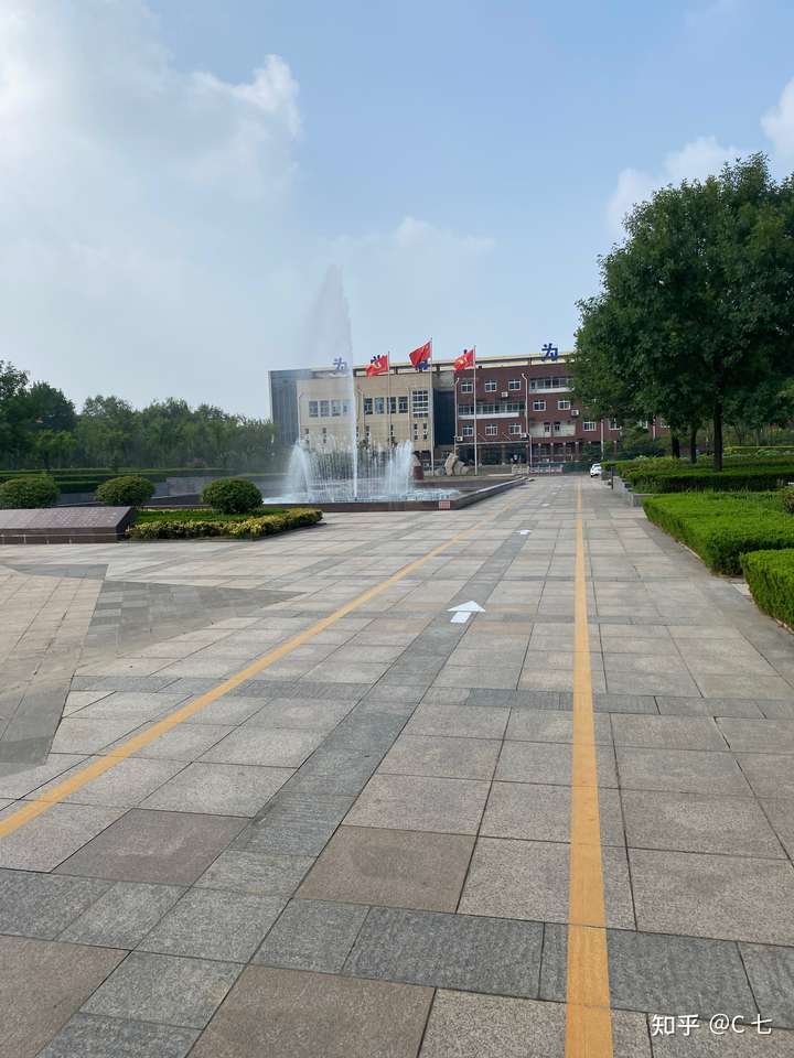 想知道临沂一中的南校区的环境如何?