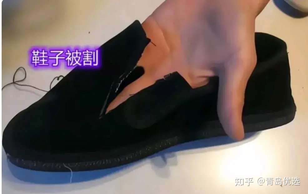 楼道里成了放鞋地点邻居屡劝不听鞋全部被人用刀划破所剩无几