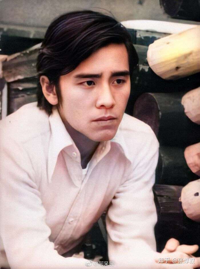 分析姜大卫的长相?