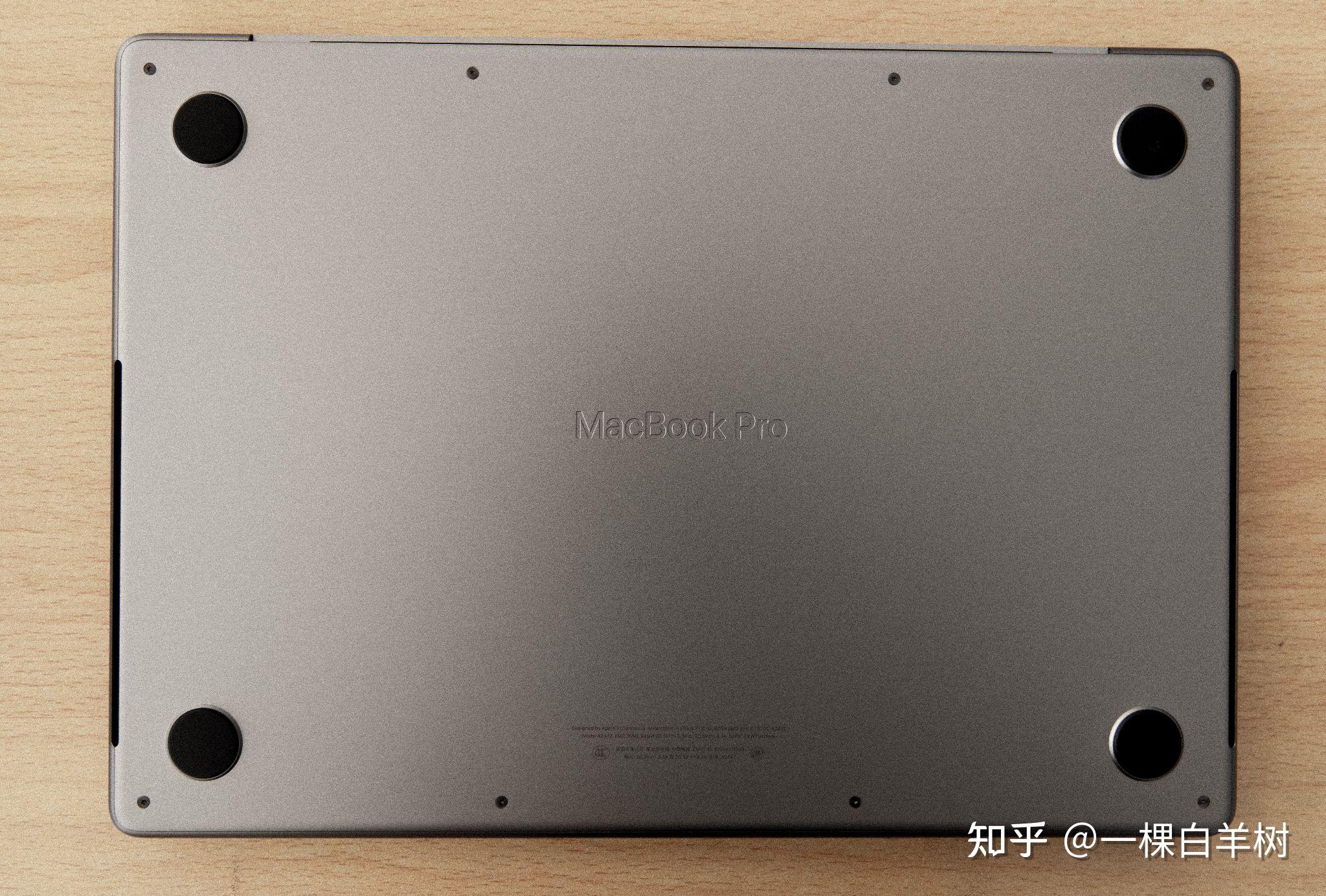 macbookpro14选深空灰还是银色