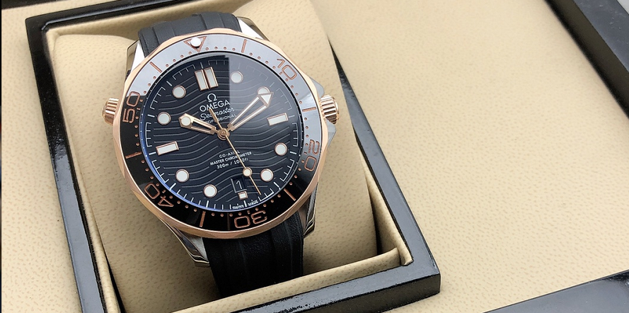 seamaster 欧米伽海马300潜水表怎么样?