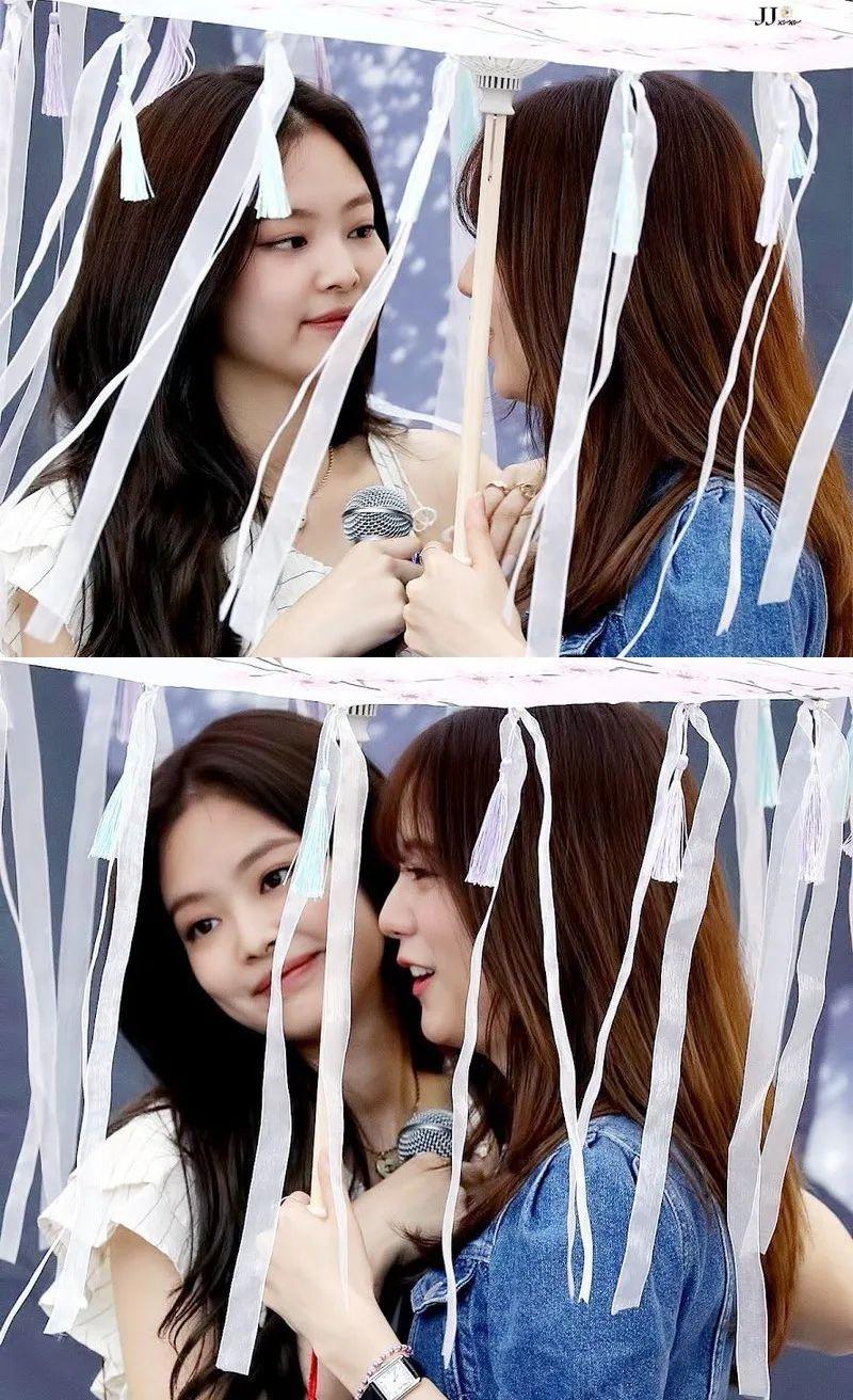 我求问问姐妹们有没有jennie的无水印的舞台照和打啵j的啊