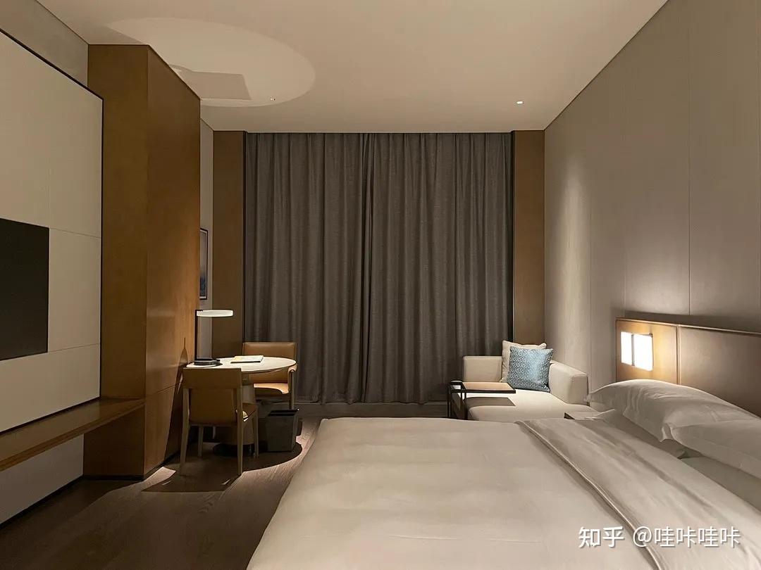 为什么希尔顿万豪洲际等豪华酒店里的床睡起来那么舒服