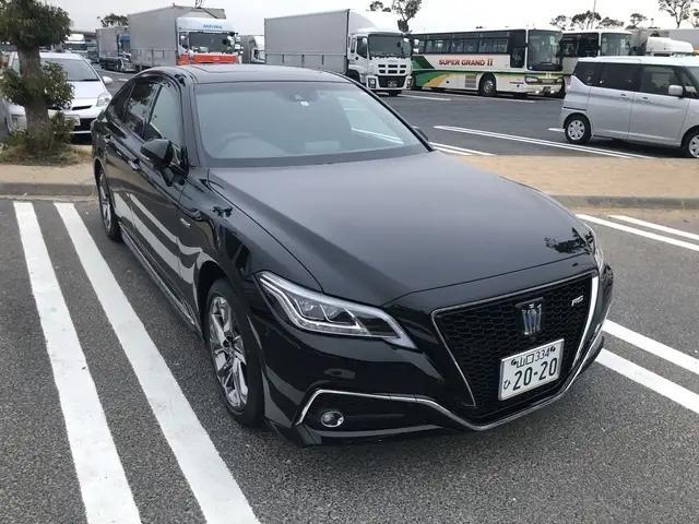 全新丰田皇冠曝光,配v6 后驱 主动降噪,比奥迪a6l有气场