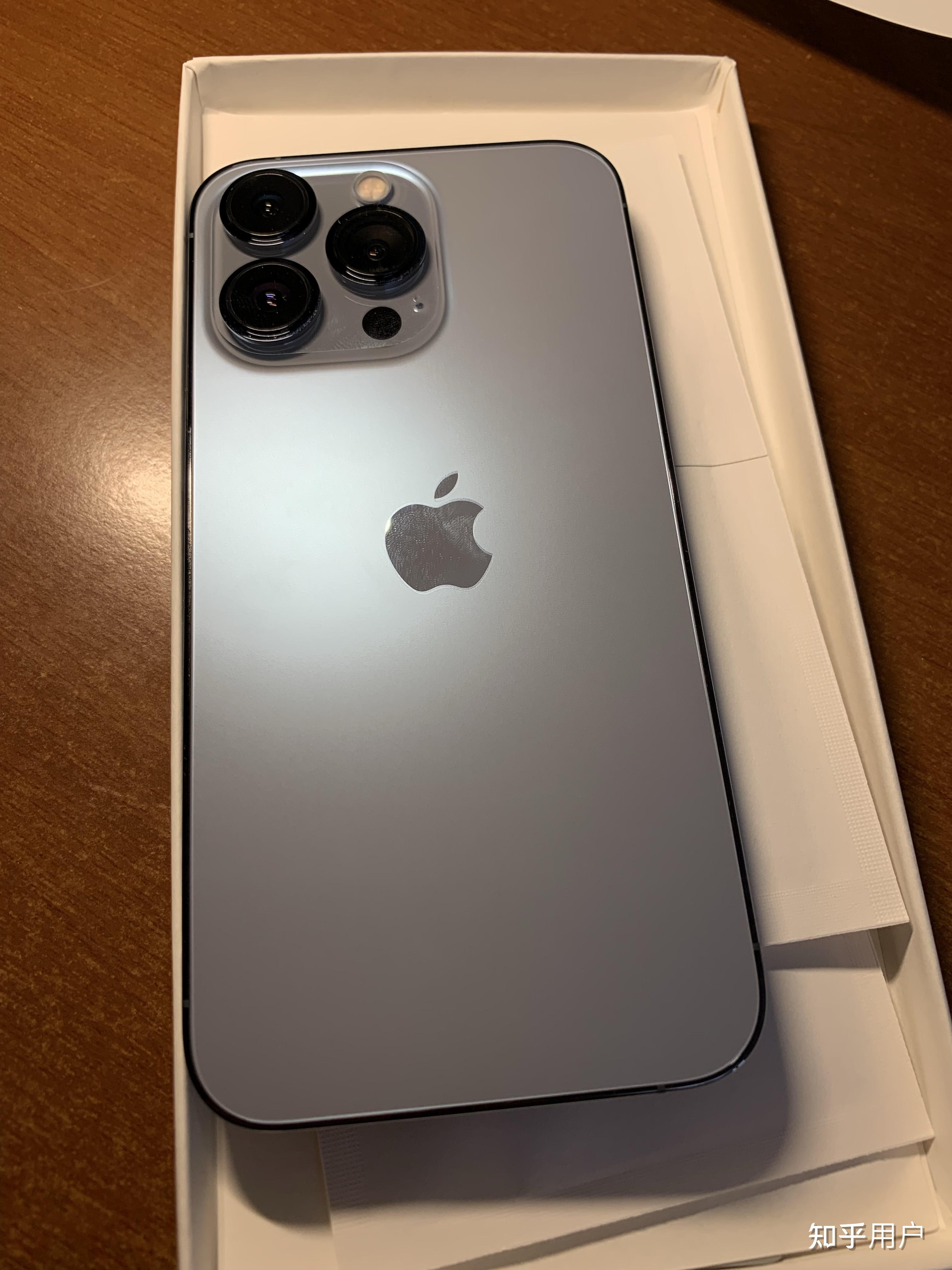 13和13pro的区别,13和13pro的图片 iphone13和iphone13pro实际上手体验如何是否值得购买