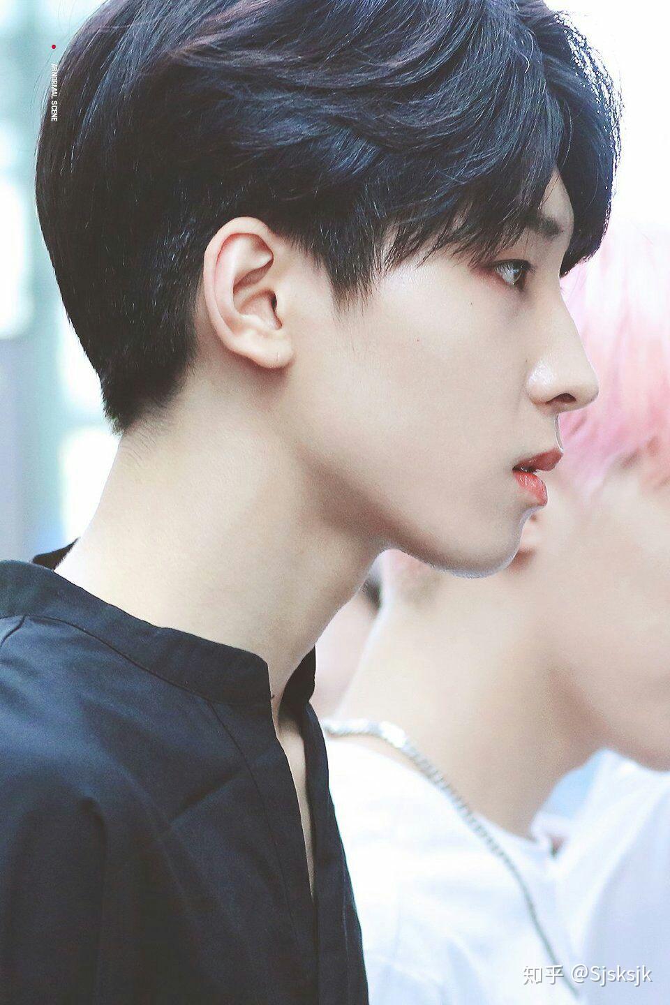 如何评价seventeen全圆佑的颜值
