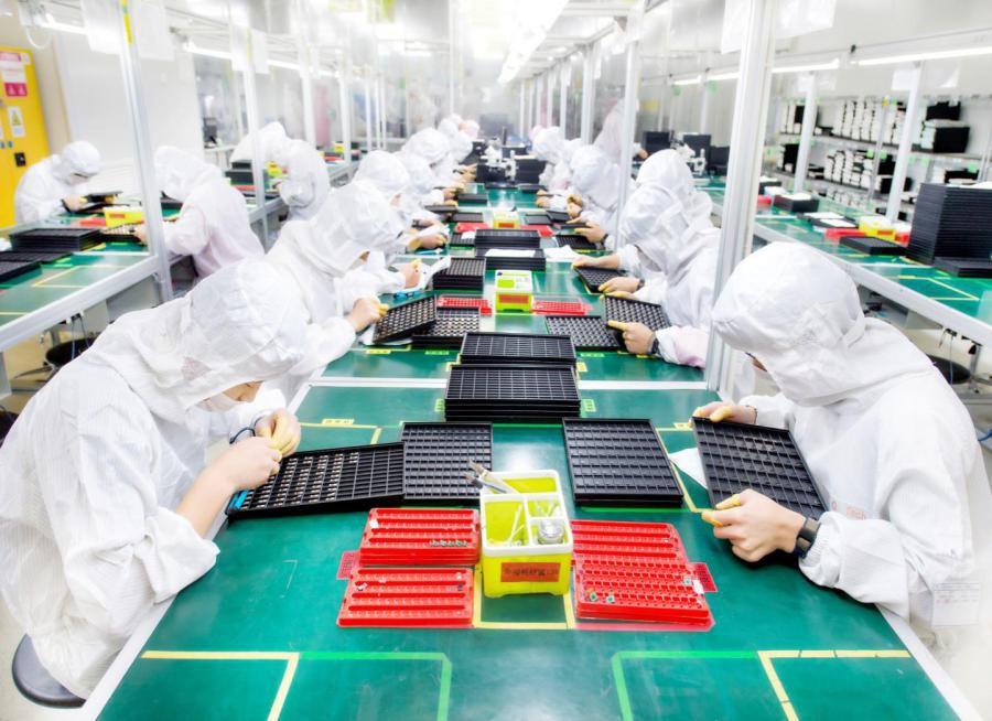 进工厂时,为什么大家都愿意做派遣工而不是正式工?