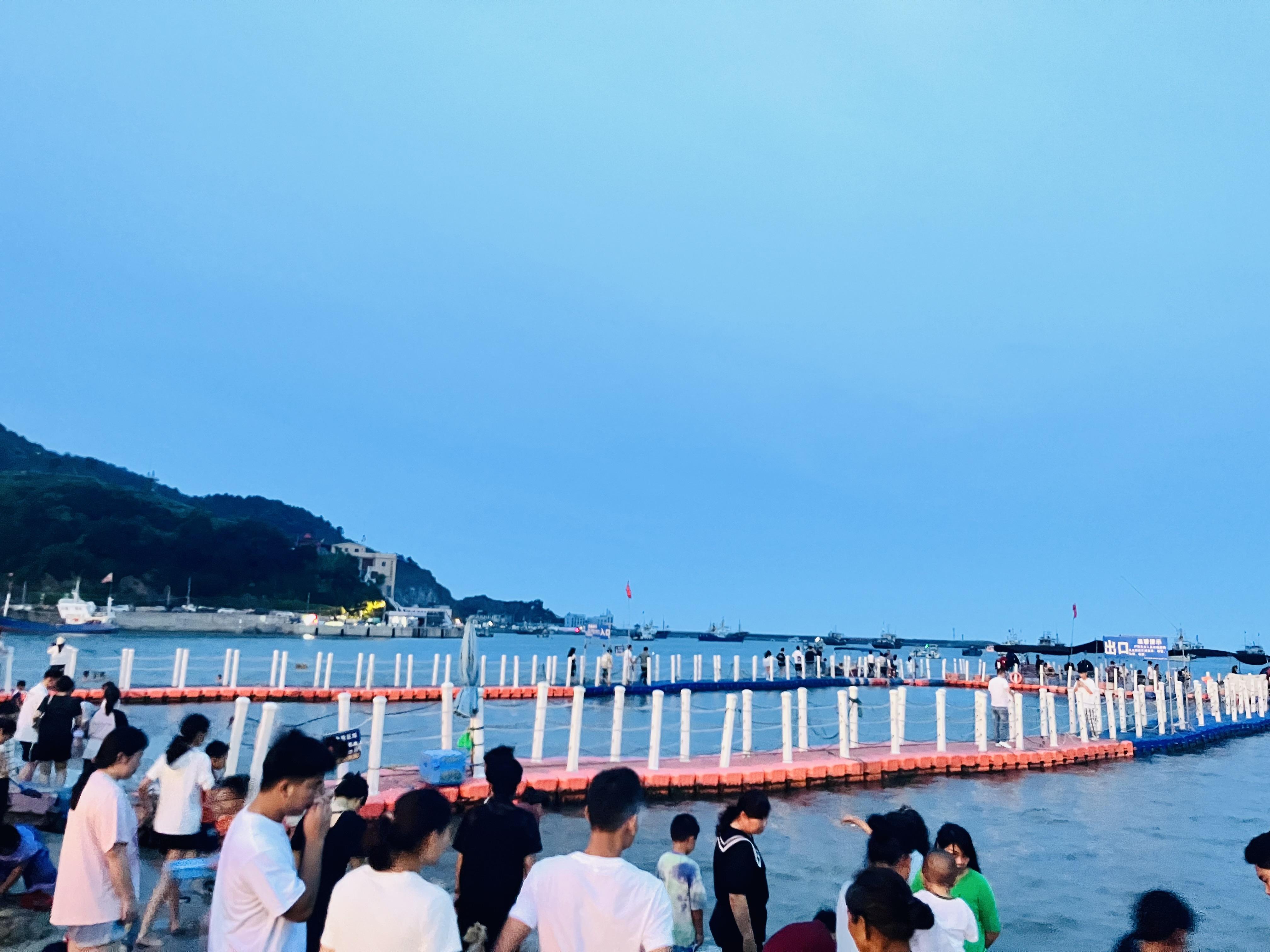 咸呀蛋蛋 的想法: 苍南炎亭金沙滩拍的