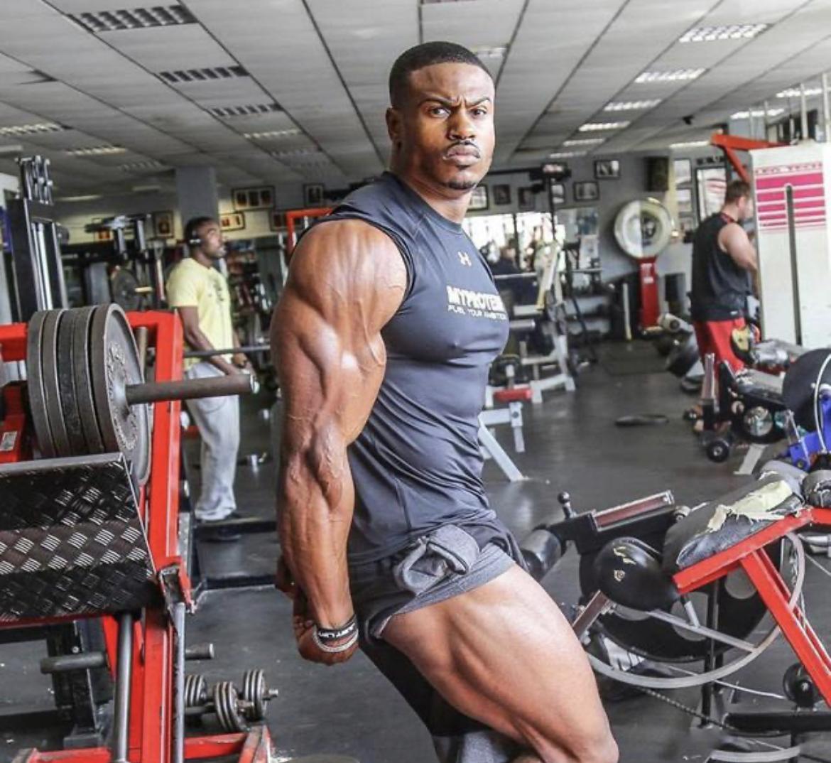 1986年出生于英国,曾获得世界健美冠军