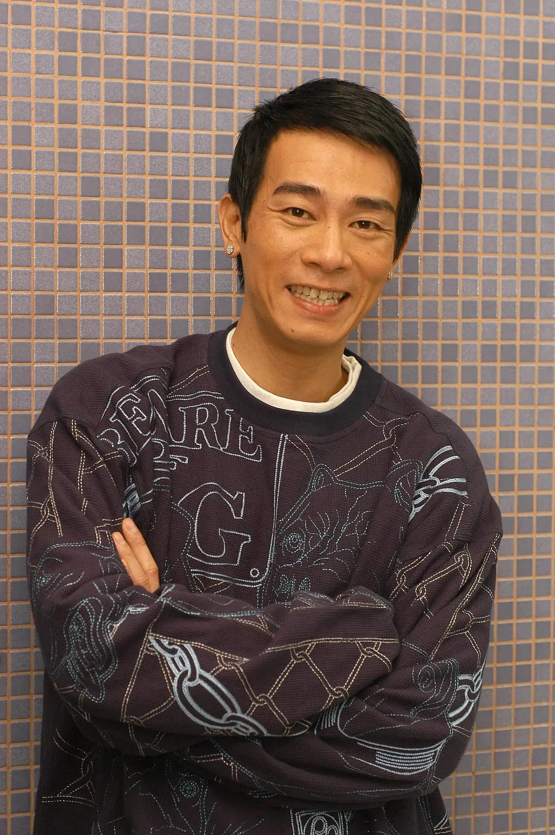 枫叶 的想法: 最喜欢的港台歌手之一 陈小春