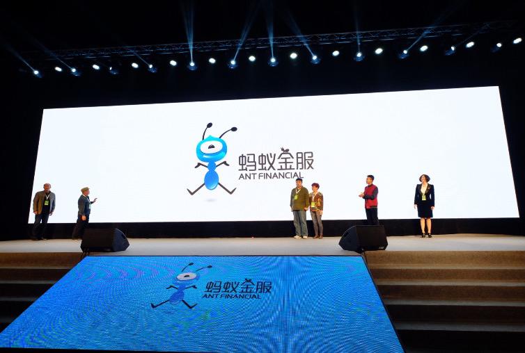 不知道马云在2020年外滩金融峰会上"扔炸弹"这事大家是否还有印象