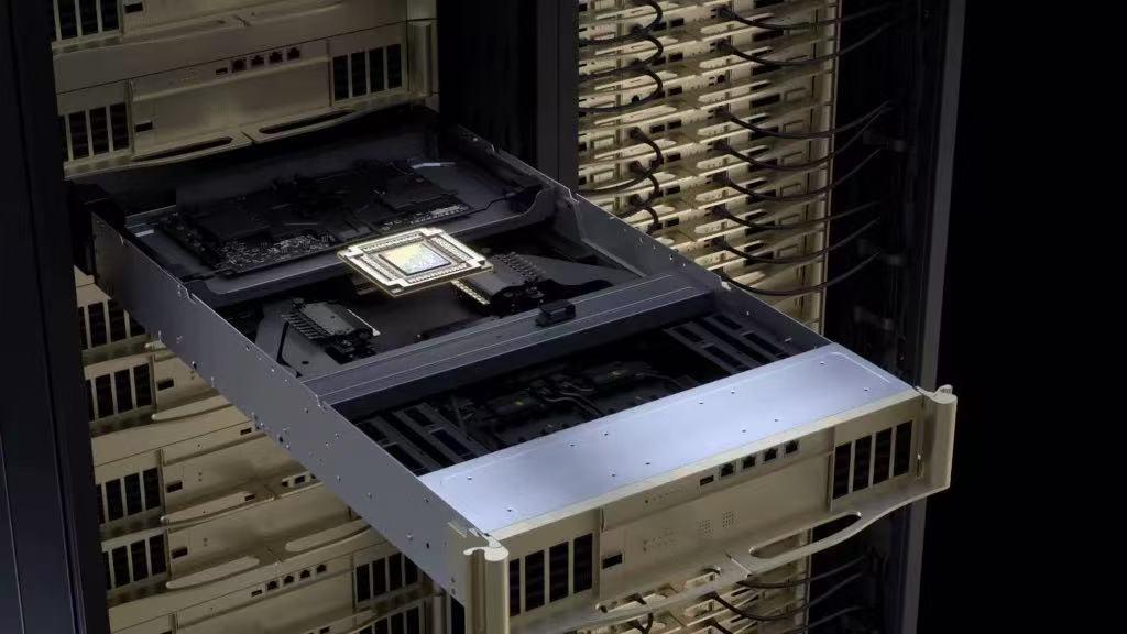 NVIDIA英伟达中国 的想法: #NVIDIA 将率先为 #AI 工厂引入采用光电一体封装（ #CPO ）的优化以太网网络，通过 ...