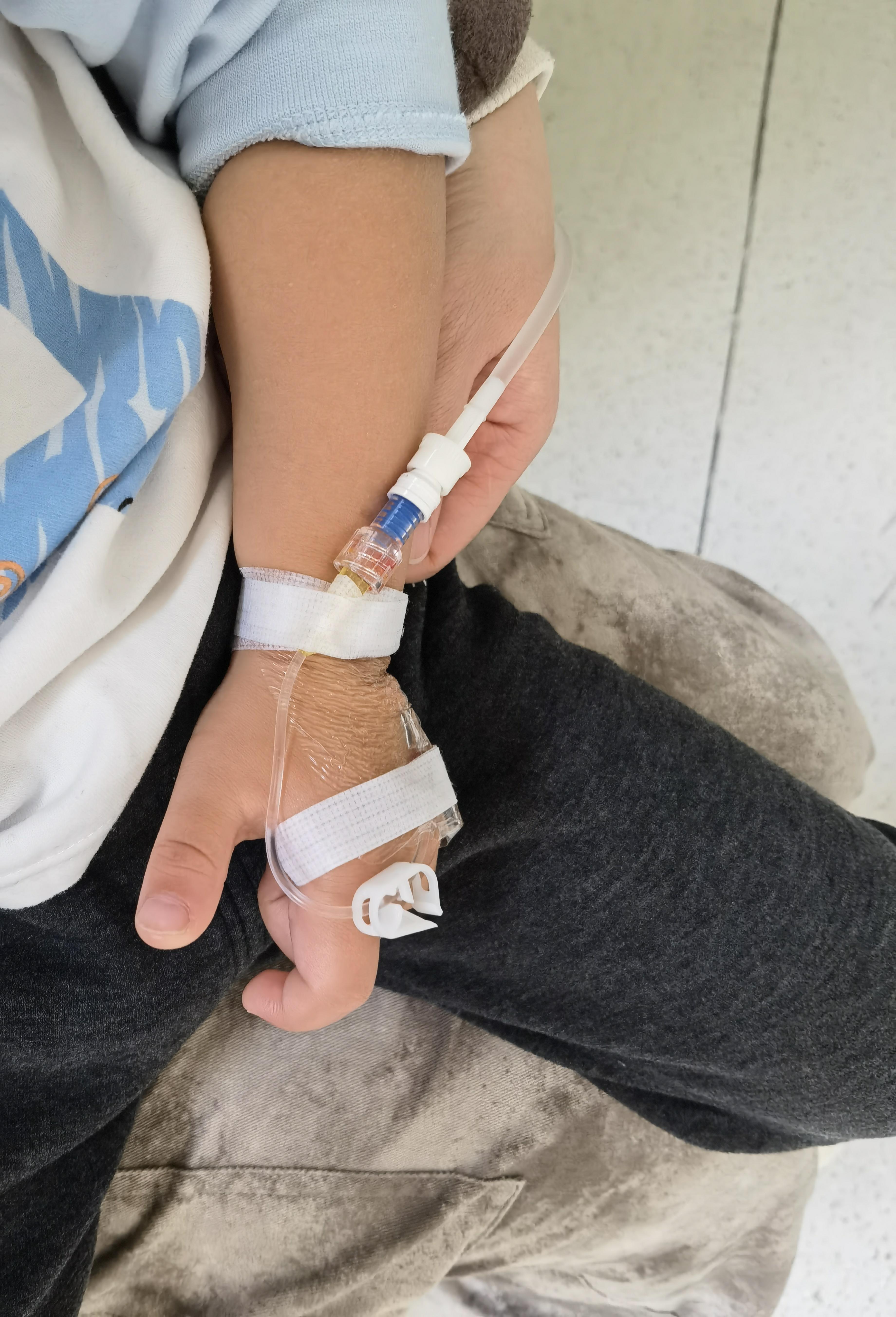 长得像土豆一样的 的想法: 人类幼崽生病同款:委屈又懂事