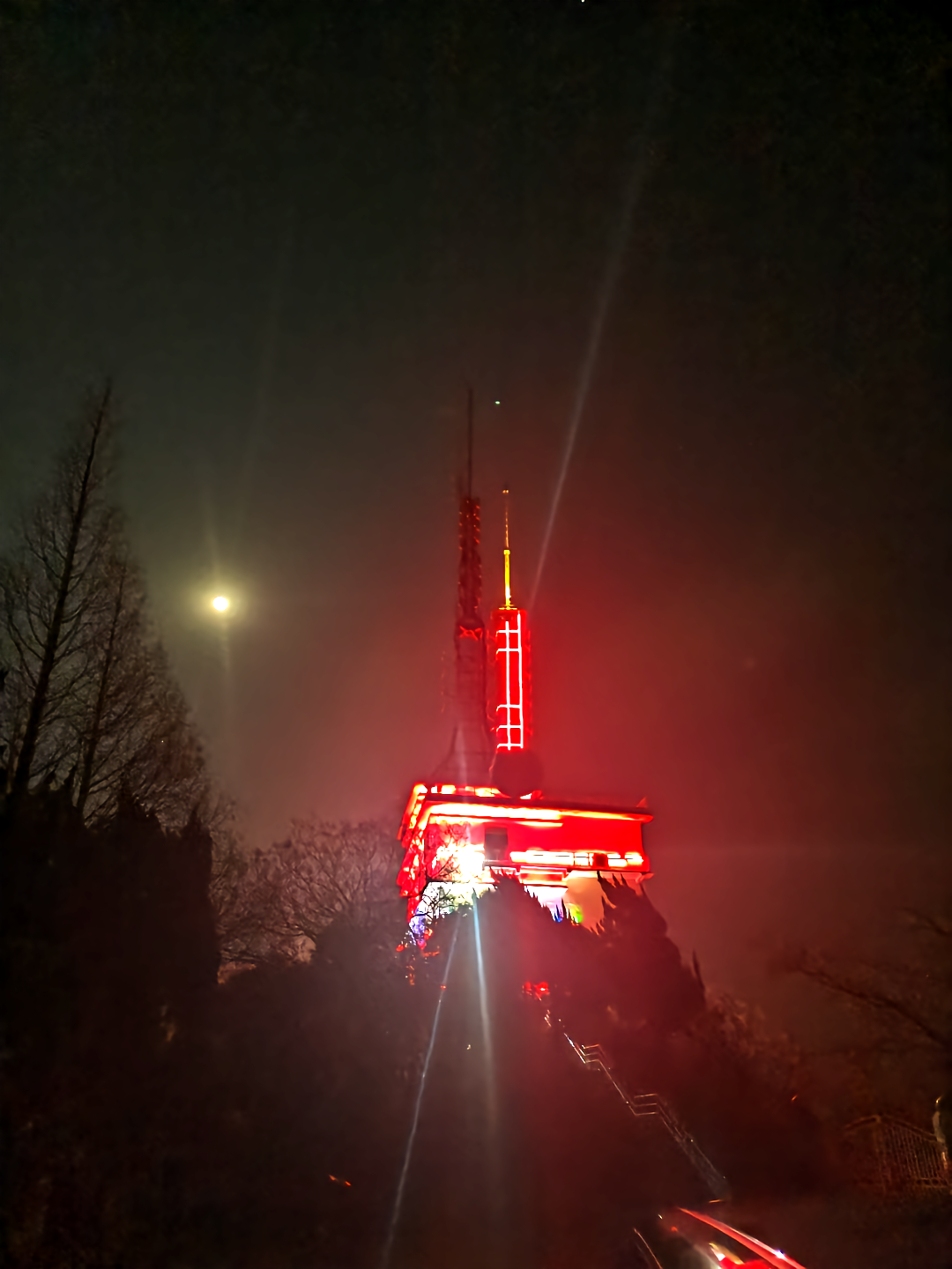 襄阳虎头山电视塔夜景