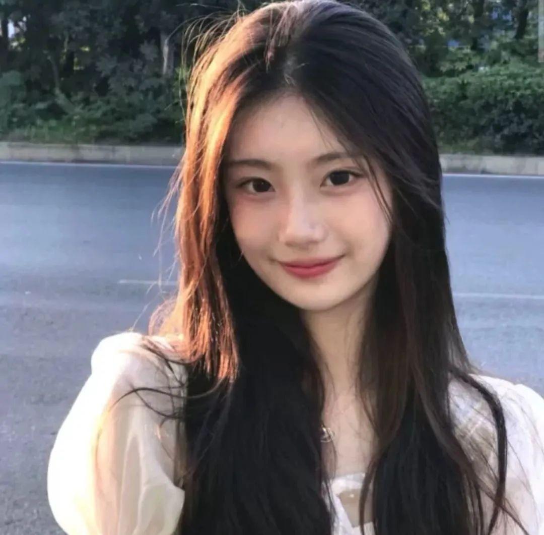 青春女生头像我忽然明白原来勇气就是这样来的当你爱一个人远超过爱