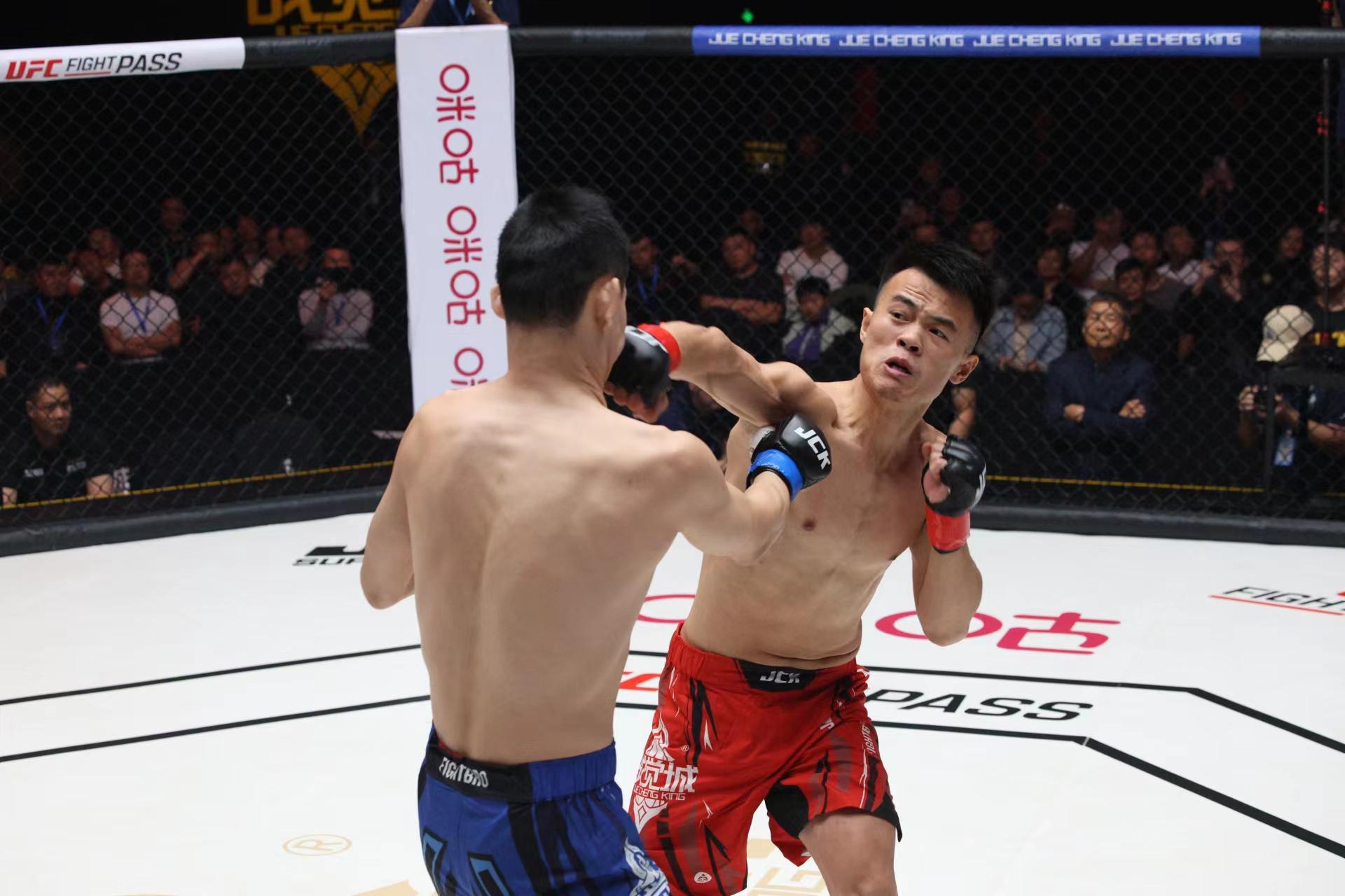 潘启富 的想法: mma擂台上,总有一些自带光芒的选手,他们用自己独特的