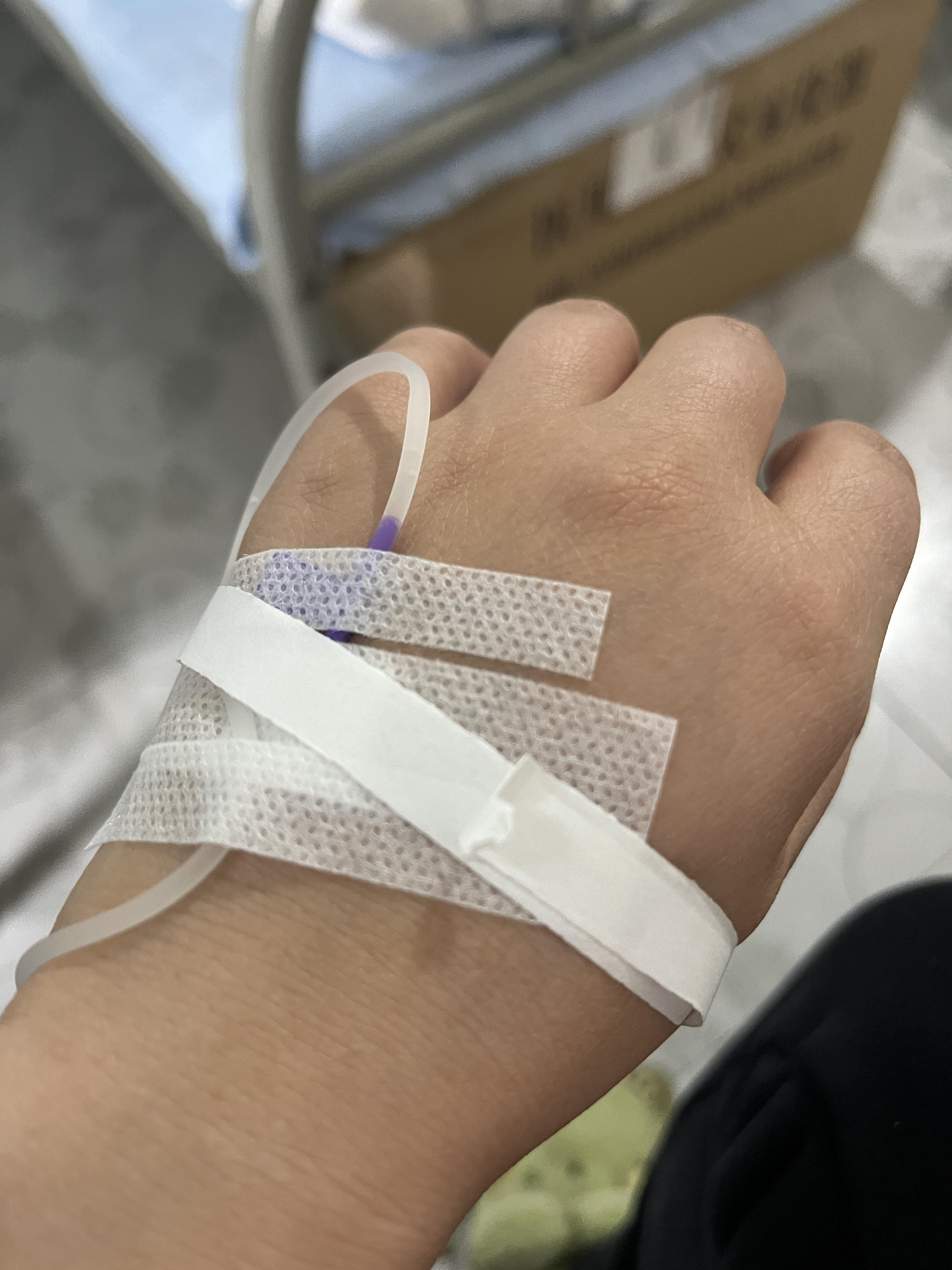 一只小羊 的想法: 今日发烧打吊瓶