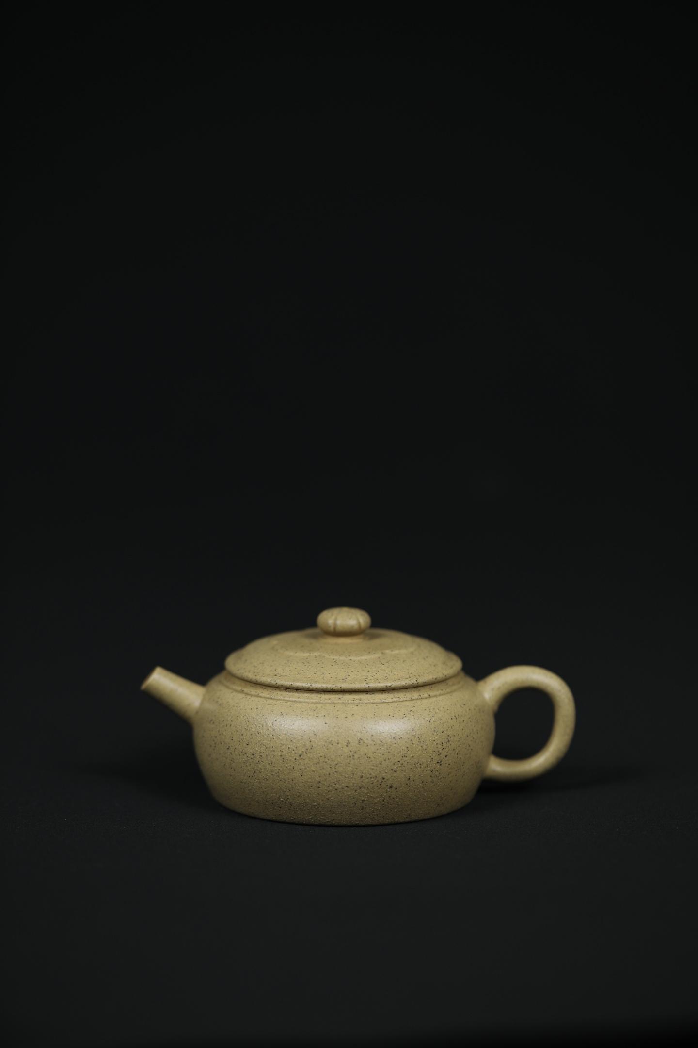 紫砂壶 的想法: 菊瓣石鼓·全手工 力荐系列容量110cc泥料,极品芝麻段