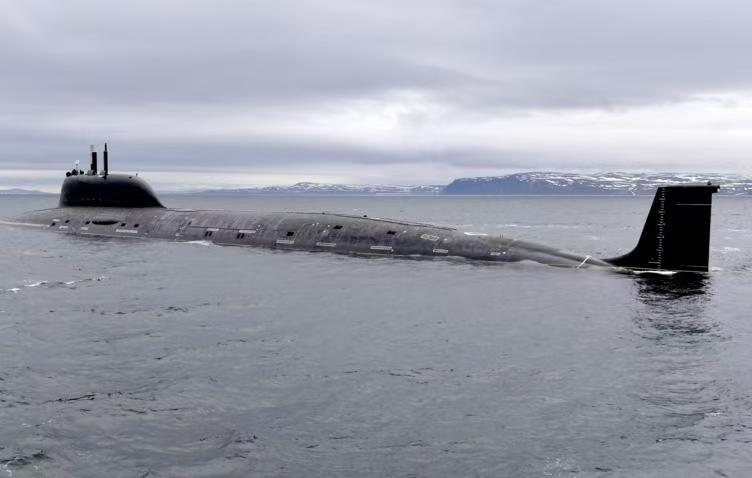 坚果甜瓜 的想法: 12月27日,俄罗斯"亚森m"级885型攻击核潜艇"