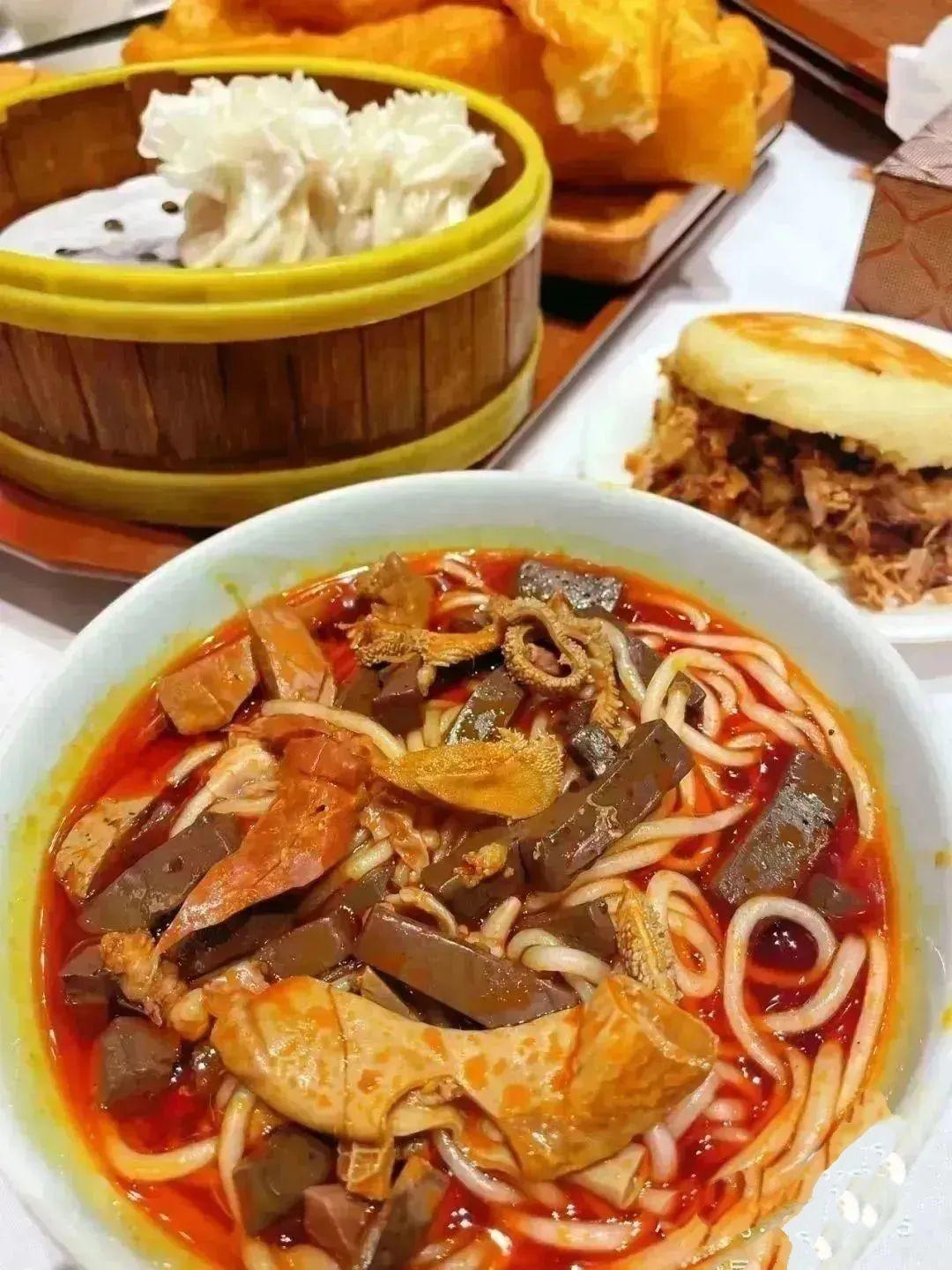 房地君 的想法: 大同美食:粉羊杂 | 正宗的大同羊杂可汤可饭,羊杂汤里