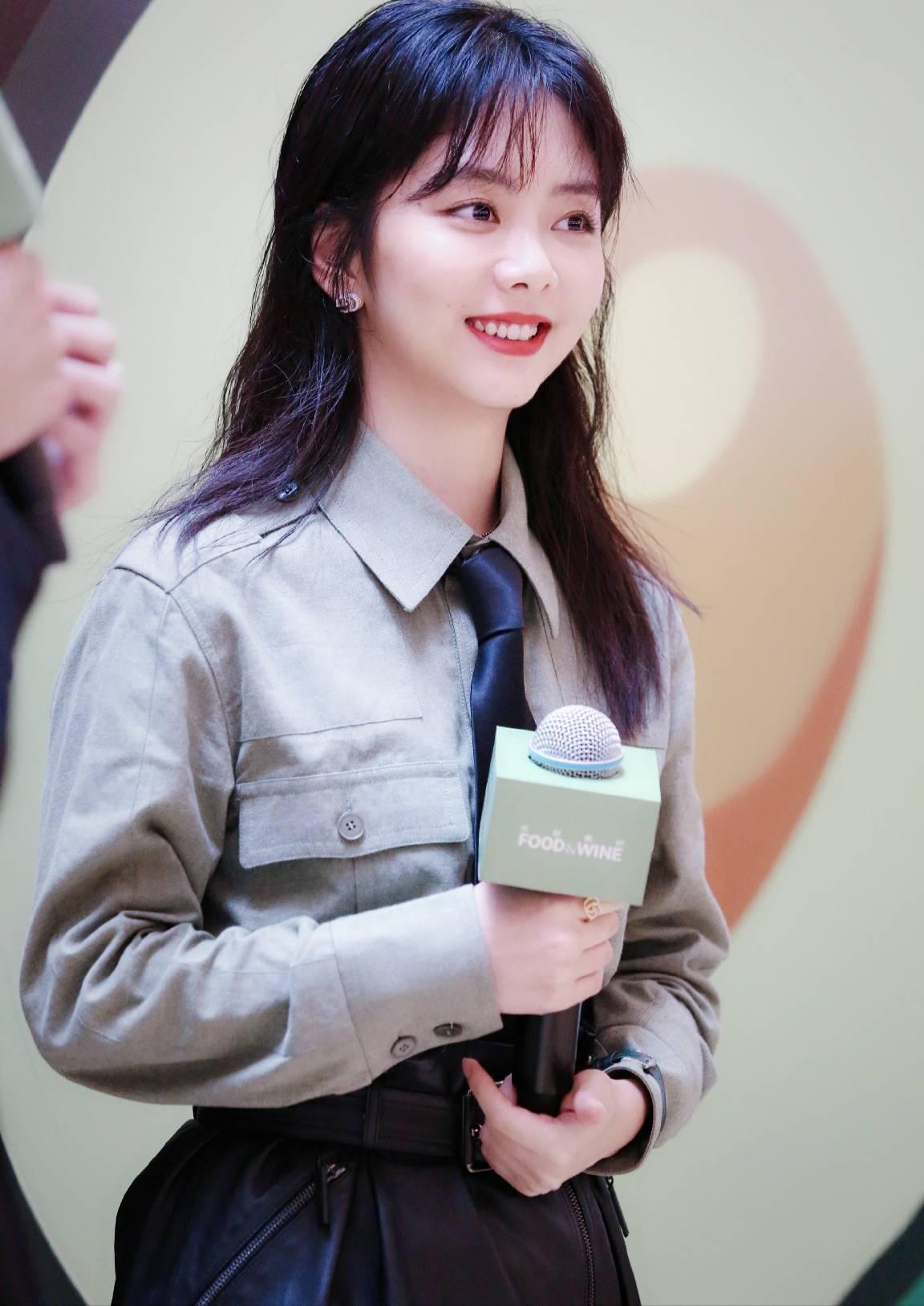 一只有趣的蜜蜂 的想法: 元气满满的谭松韵 | 谭松韵人如其名,长得