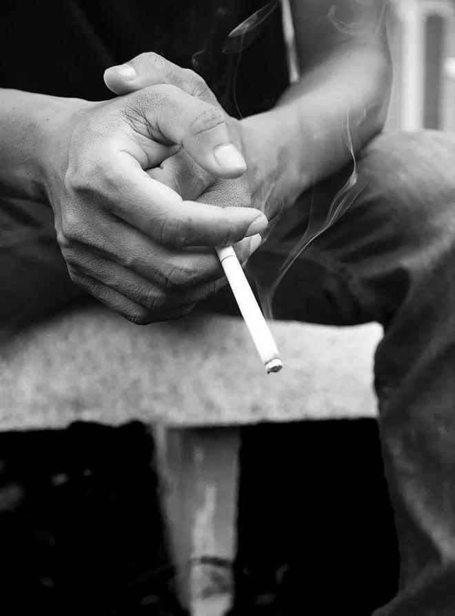 为什么会说当一个男生抽完烟后决定的事很不一般呢