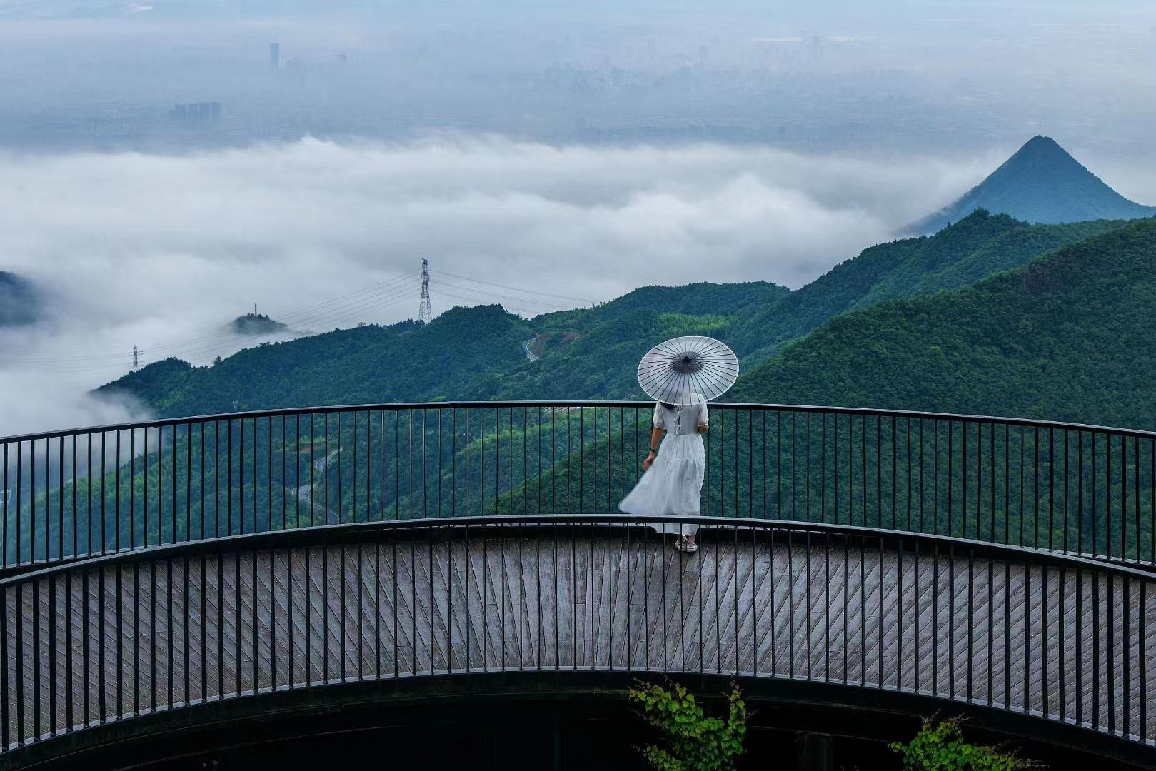 适悟执 的想法: 浙江金华最美的云山雾海