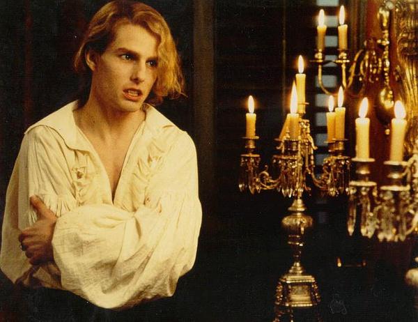 1994年拍摄的《夜访吸血鬼》和著名的《吸血鬼惊情四百年》,就是这个