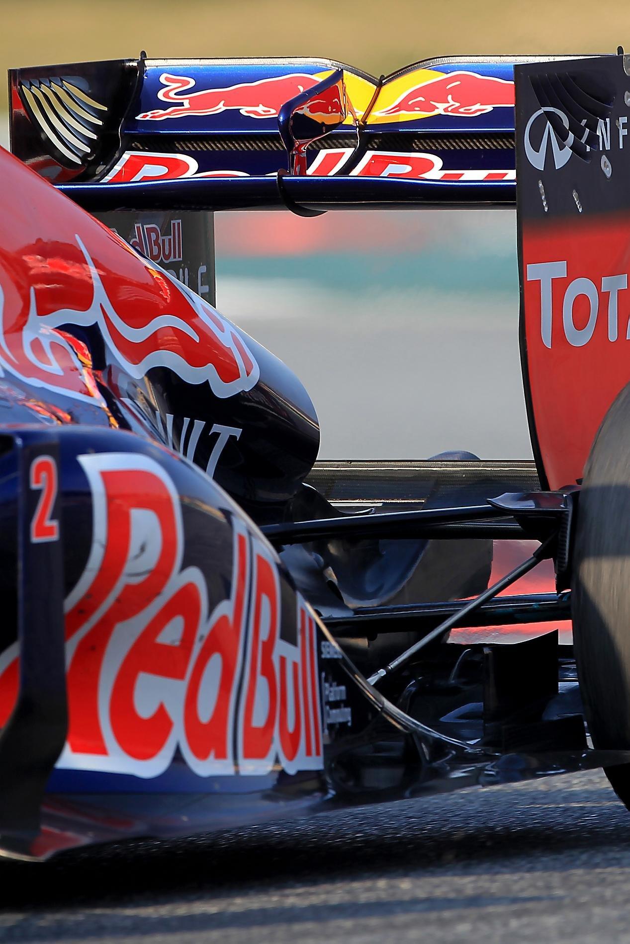 f1赛车尾翼的结构很复杂吗