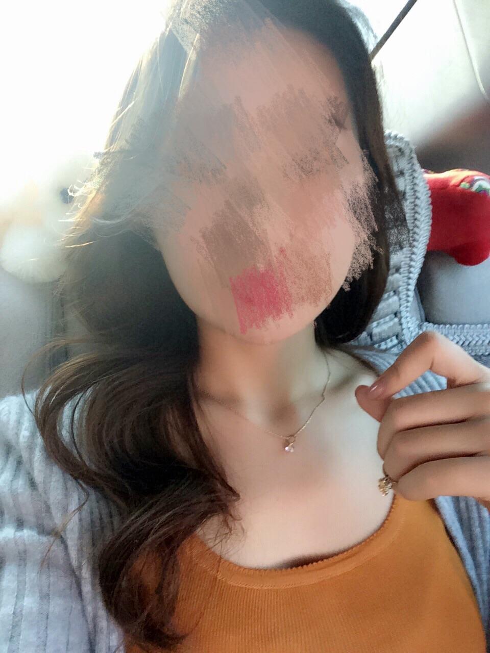 而且脖子短,腿短,鸡胸.我健身还有意义吗?怎么改善呢?穿衣搭配呢?