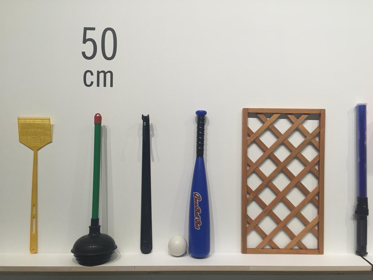 一群日本设计师用硬币、胶水、铁锅、苍蝇拍……做了一个令人惊叹的展览- 知乎