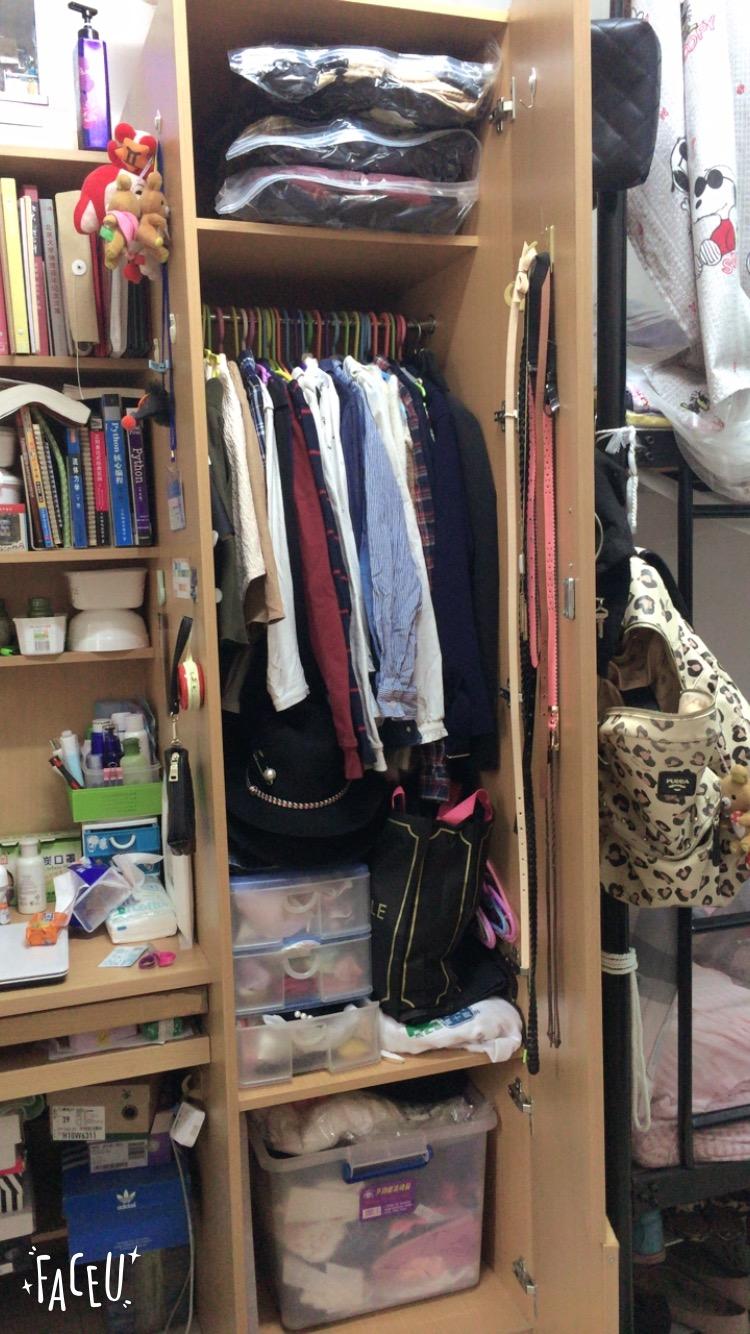 宿舍衣柜里的衣服怎么收拾比较好