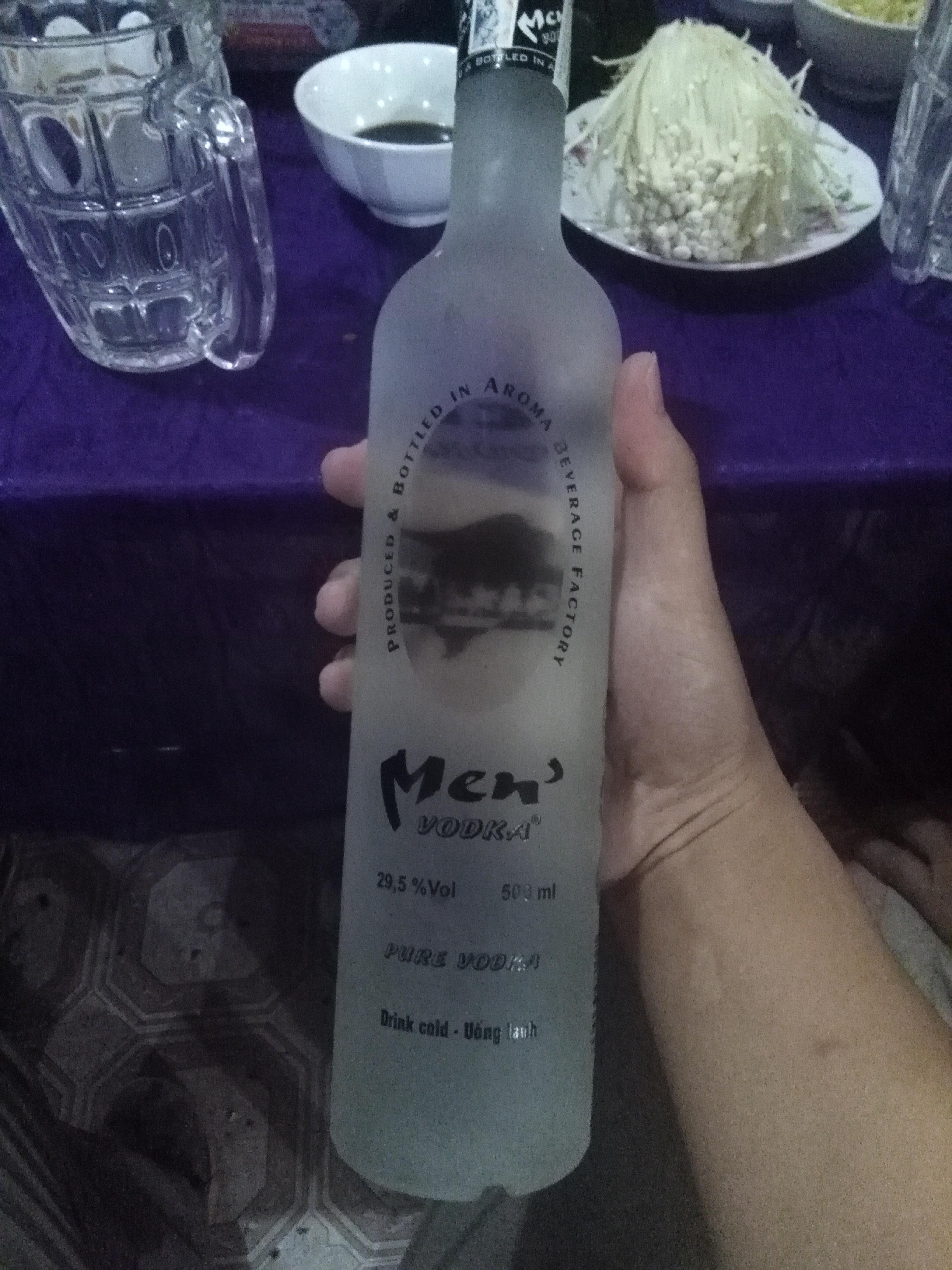 越南喝什么酒主流的传统酒类对应中国的白酒日韩的清酒啤酒红酒不算