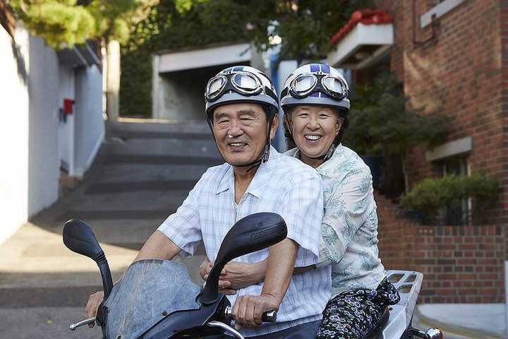 更多简介影人:罗文姬 / 沈恩京 / 李阵郁 / 朴仁焕 / 金秀贤 / 金贤淑