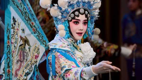 你觉得电视剧《主角》怎么样？