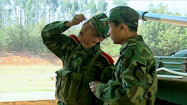 《士兵突击》里老白为什么能进钢七连？