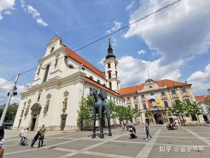 捷克留学花费(学费啊生活费啊)????