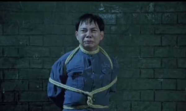 为什么美国的陪审团制度饱受争议，但仍被视为司法公正的基石？