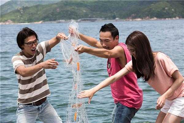 梁咏琪 / 李克勤 / 谭耀文 / 尹扬明 / 尹光 / 李静仪 / 关楚耀