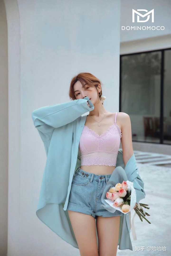 梦见一个没有穿内裤的女的是什么意思啊？