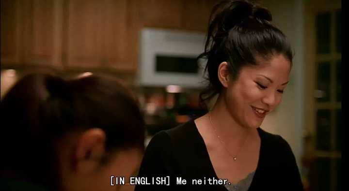 面子》里的女主角vivian,在剧中和另一个女主相爱。真名陈凌。以下是剧照