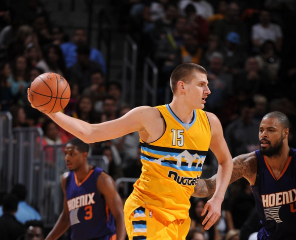 拓媒称杨瀚森需要「有球在手」，但在 NBA 鲜有机会，这种打法对他 NBA 前景有何影响？