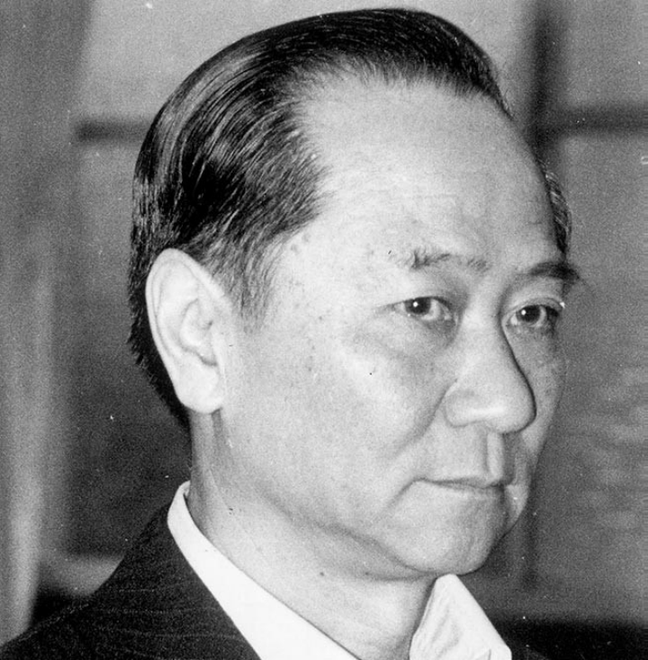 网上都说陈楚河的父亲是黑帮大佬,那么他到底是什么级别? - 知乎