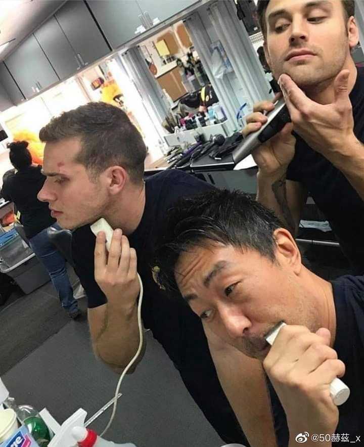 图片18查看更多简介影人:诺兰·贝特曼 / 拉里·苏利文 / 翠茜·索姆