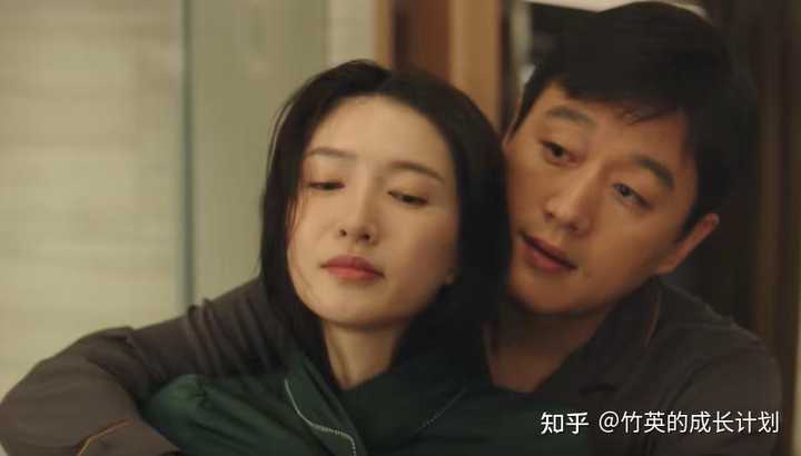 如何评价电视剧《夜色正浓》中李东明出轨女下属乔海伦这件事? - 知乎