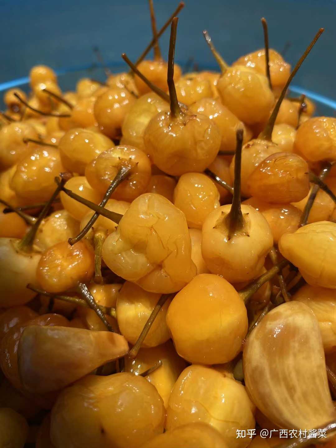 广西农村酱菜 的想法: 酱香小泡椒 15 选用本地七彩小辣椒泡制