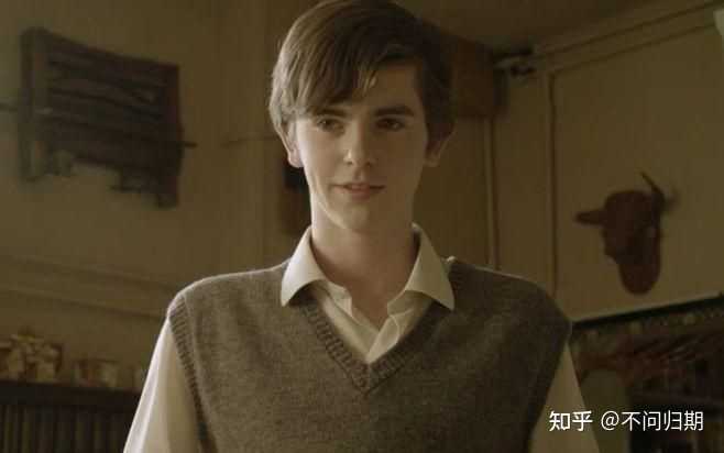 容和李弘基弗莱迪•海默必须有位置！爱死《良医》了，先放张肖恩表情包塞拉斯·列维·纽豪斯，在《李雷和韩