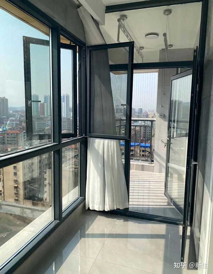 阳台封还是不封,封一半留一半的做法现实吗? - 知乎