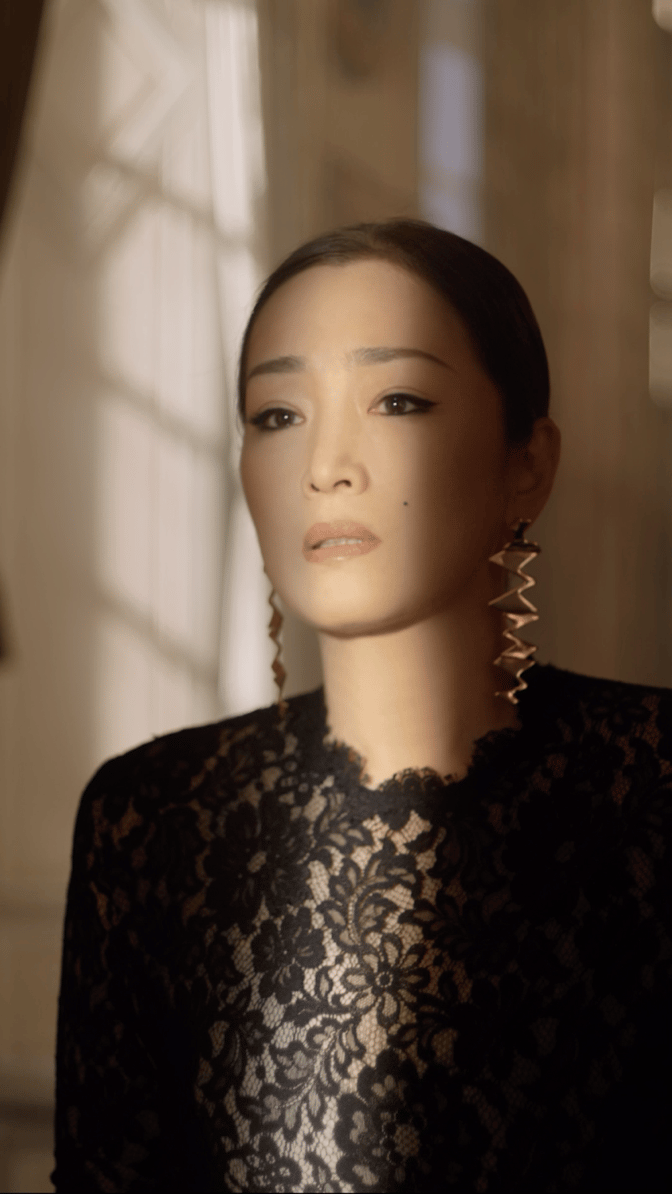 居居理娱丫 的想法: 巩皇不是白叫的,巩俐裸唇也能气场全开,… - 知乎