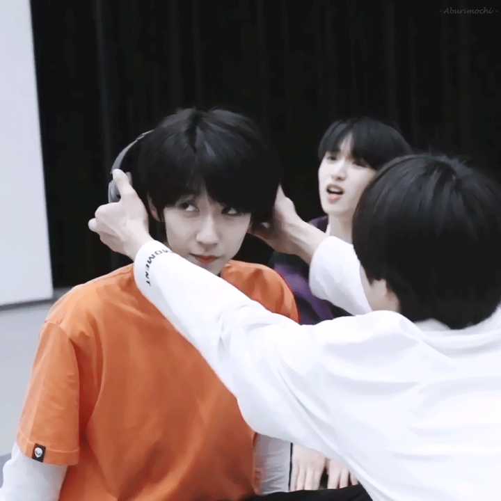 贺峻霖李天泽如果单飞会适合什么样的路呢他的未来会怎么样呢